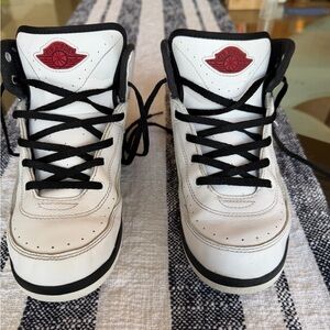 Air Jordan 2 Retro Youth 3Y White Black Red Great Condition